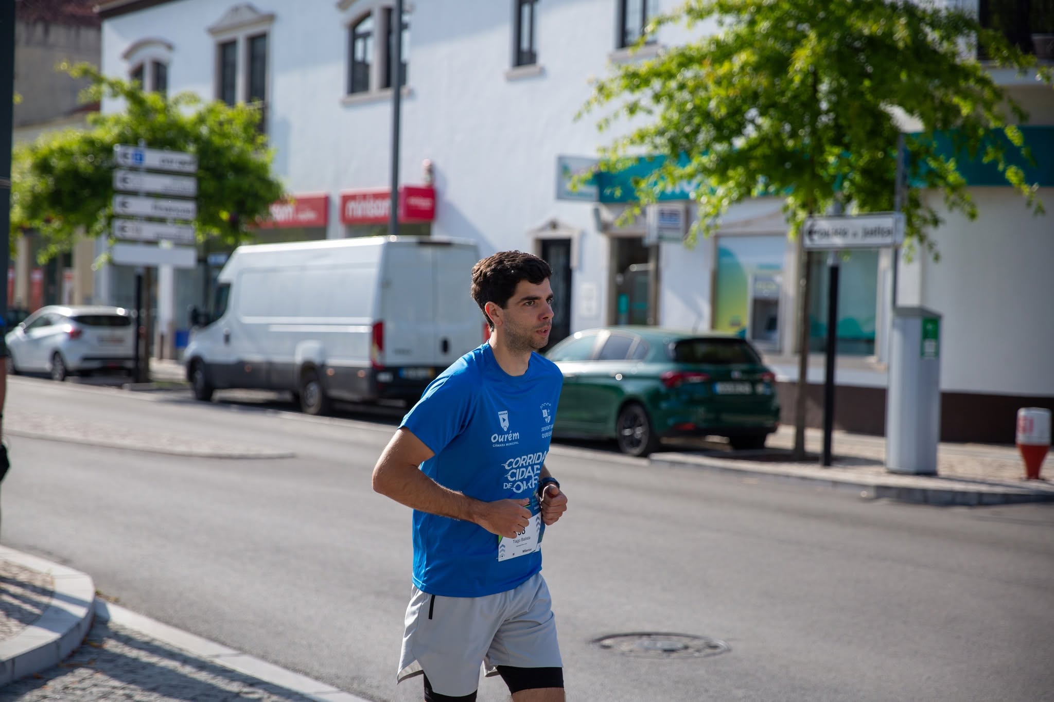 Tiago Batista a correr pelas ruas de Ourém